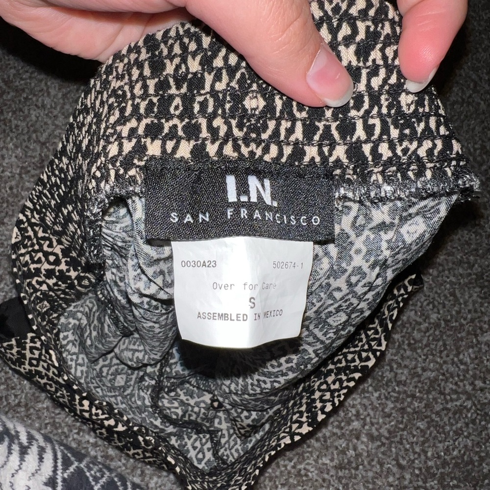 Shorts - Picture 3 of 3